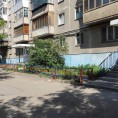 Новый красивый заборчик теперь украшает двор по адресу Уральская 4