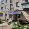 Установили козырьки