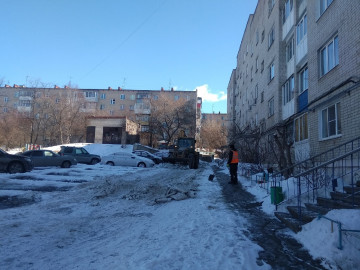 Механизированная расчистка двора Уральская 1а.😊