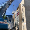 Поднимаем материал для ремонта кровли МЖК 5 ⚒