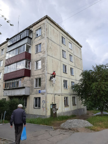 Ремонт межпанельных швов по адресу Уральская 2.