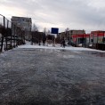 Залили первый слой будущего катка между домами МЖК 1 и МЖК 4