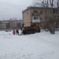 Завозим отсев для посыпания им придомовых дорожек во избежании травмирования жителей.🙂