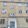 Установка новых козырьков над подъездами по адресу Победы 32