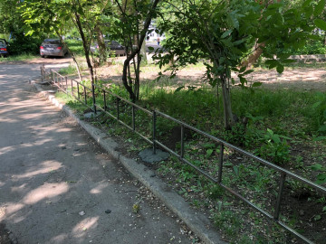 Установка и покраска ограждения по адресу Романенко 42