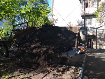 Завоз грунта для посадки цветов